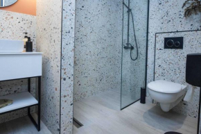 Lovely Brand New Studio near Victoria Metro